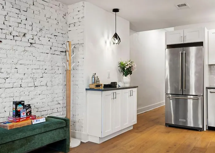 Hostwise - The Palo - Stylish War Streets Retreat, Highly Walkable Apartment Pittsburgh