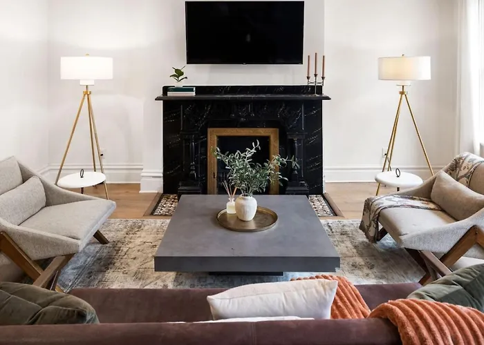 Hostwise - The Palo - Stylish War Streets Retreat, Highly Walkable
