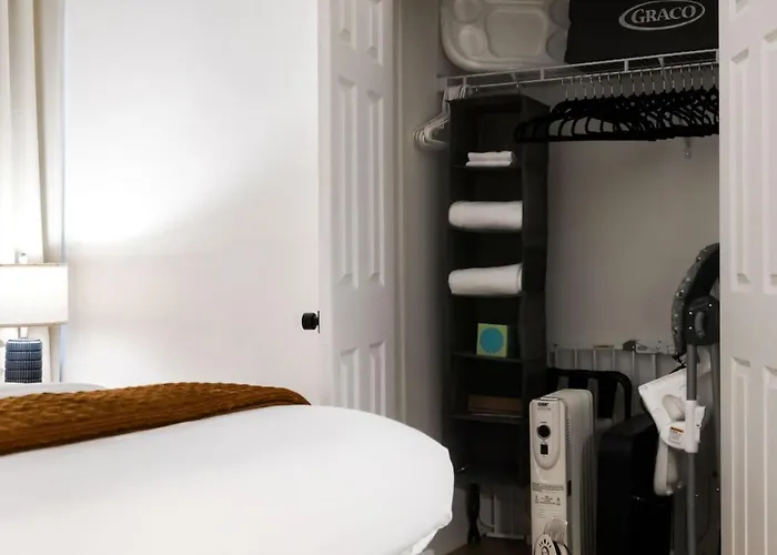Hostwise - The Palo - Stylish War Streets Retreat, Highly Walkable Apartment Pittsburgh